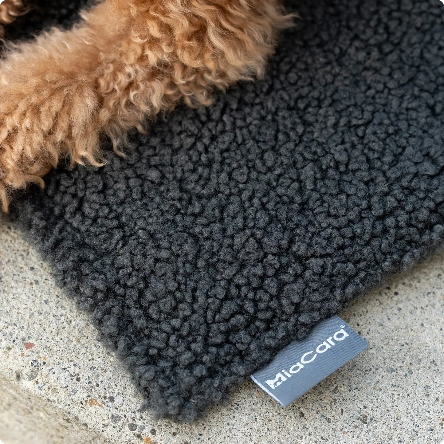 Tapis de voyage pour chien Cosmo Senso Pebble MiaCara - CHOUKETT Paris (5)